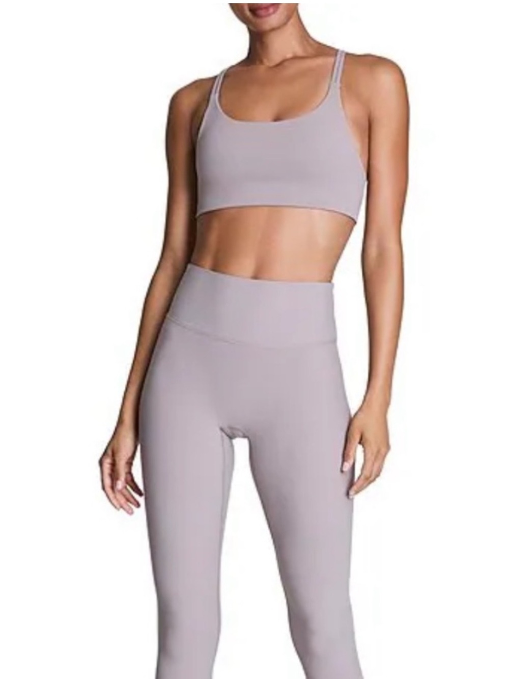 SPANX  -  SPANXsmooth OnForm  Sport Bra